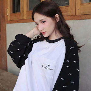 Mono-Sleeve Raglan Longsleeve